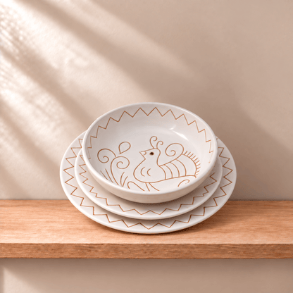 Set piatti con motivo pavoncella bianca - Artigianato Pasella